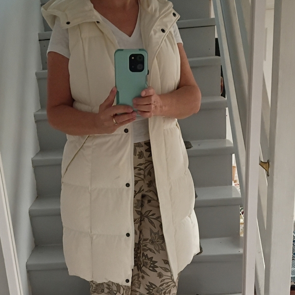 Lands' End Women's Off-White Quilted Vest - Picture 3 of 3